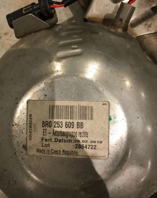 Echange standard 2 sorties d'échappement Audi SQ5 8R 8R0253609BB et 8R0253609BA